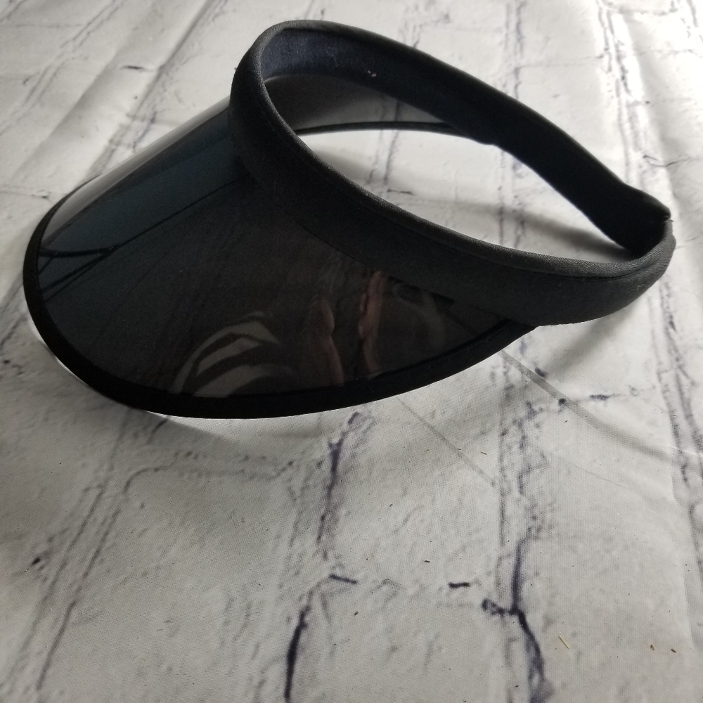 Black visor - Picture 2 of 3